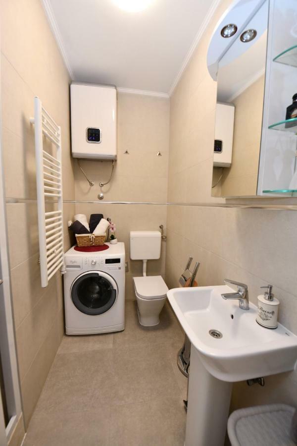 Apartment Cecilija Sinj Esterno foto